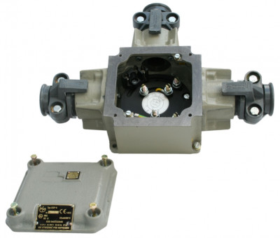 Ognioszczelna skrzynka połączeniowa typu OSP-6 odmiana 1 (500V, 32A) 